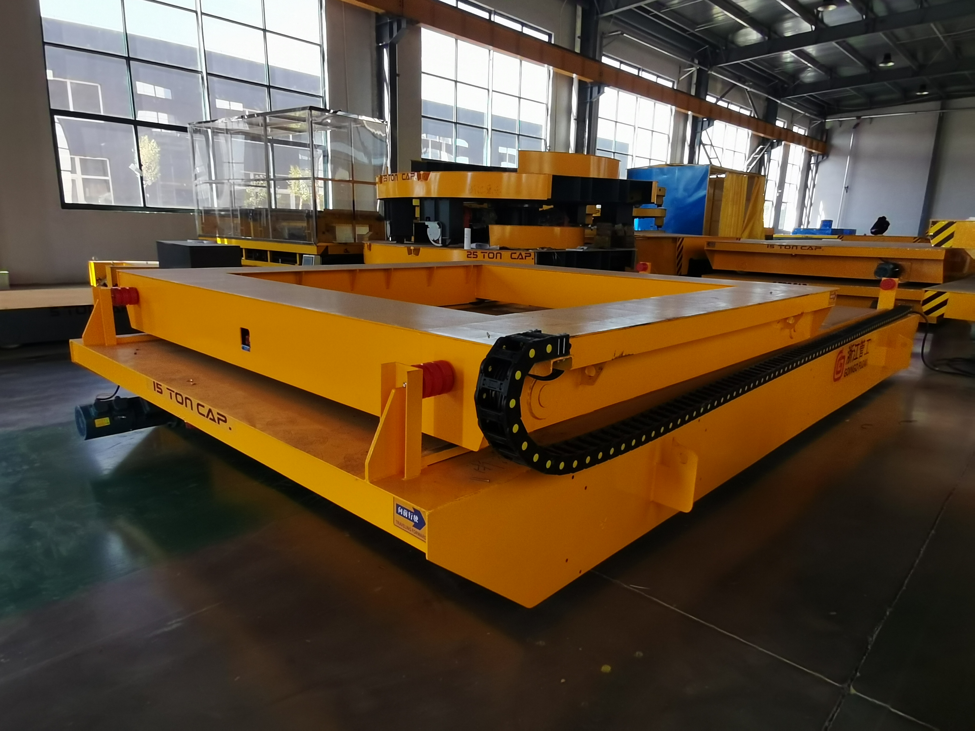 又一臺5噸無軌平車完成發(fā)往武漢