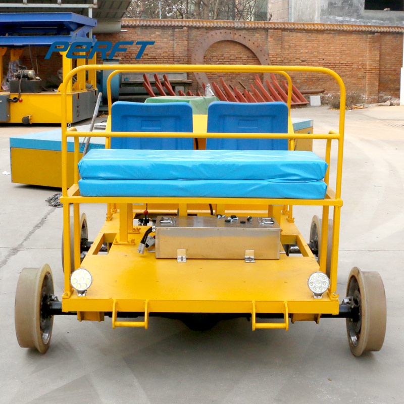 軌道檢修車的自重是多少？