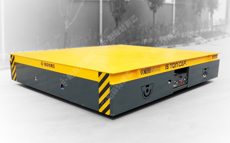 ?廣東湛江：帕菲特交付1臺(tái)板材轉(zhuǎn)彎無(wú)軌電動(dòng)平車